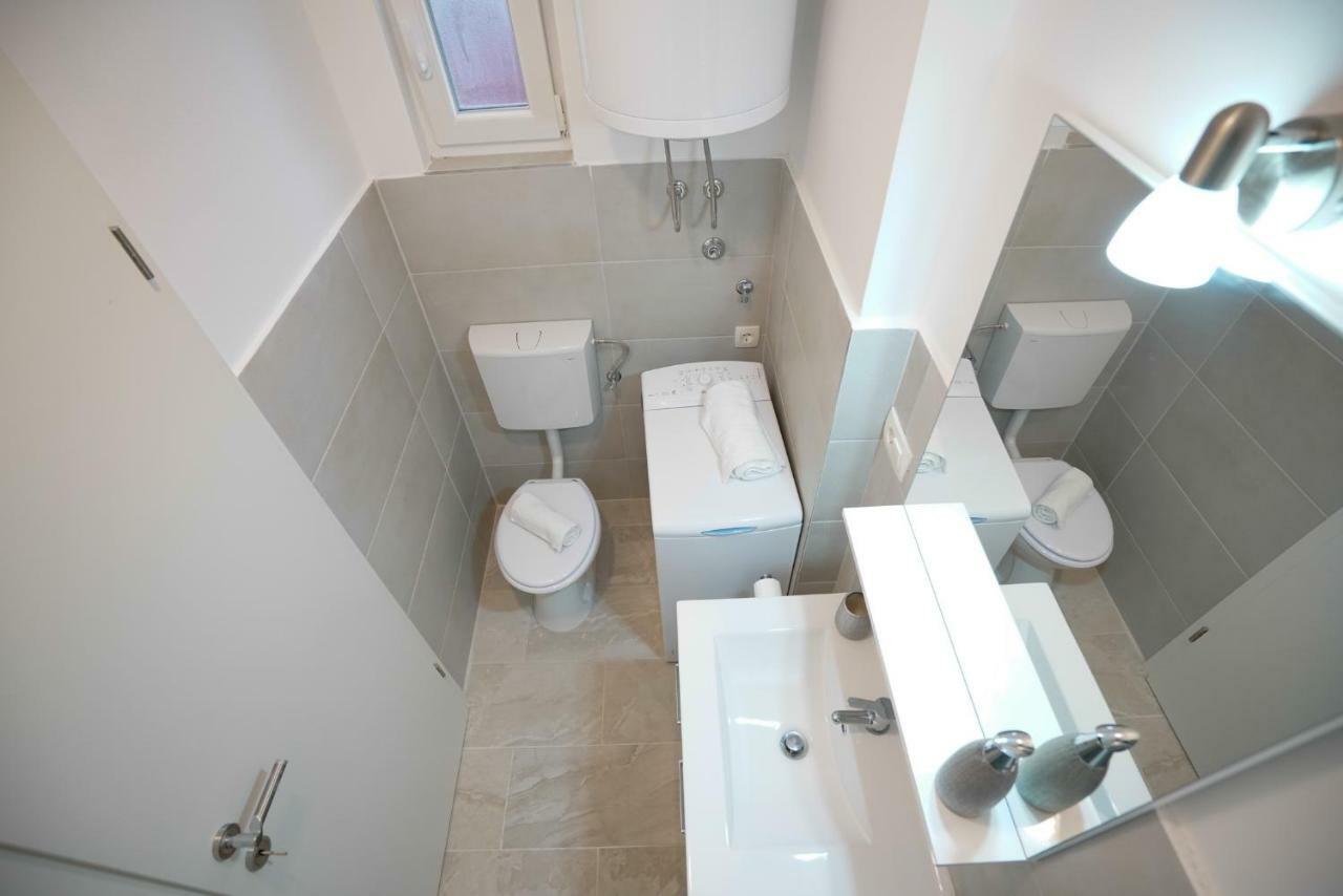 Roko Apartment *